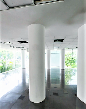 7 of 28: Area abierta hacia la esquina de Masarik