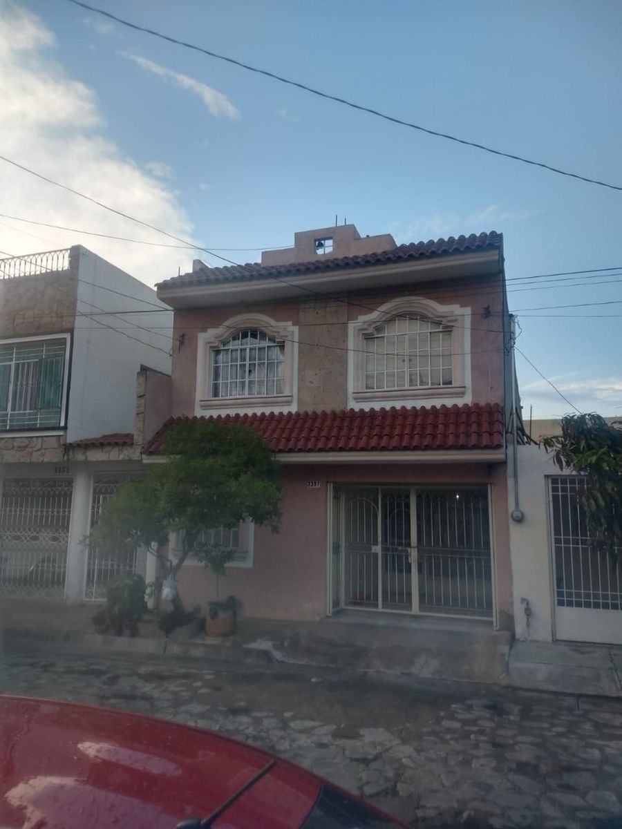 4 casas en venta en Aaron joaquin, Guadalajara, Jalisco 