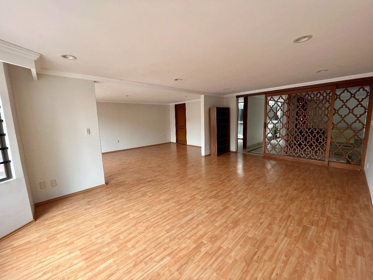 8 de 40: Sala