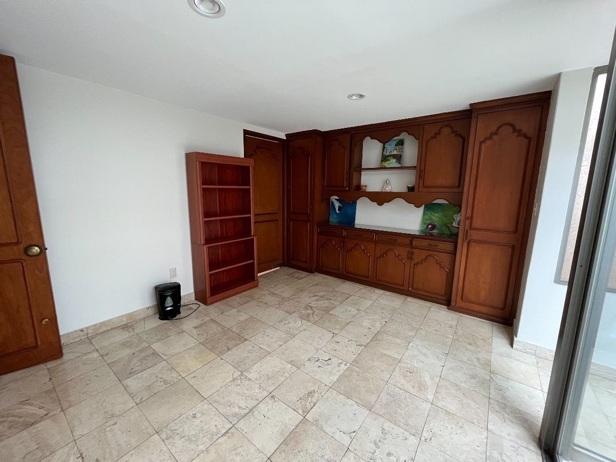 9 de 40: Hall