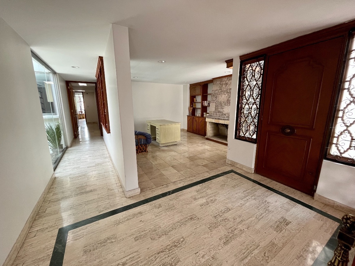 13 de 40: Hall de entrada