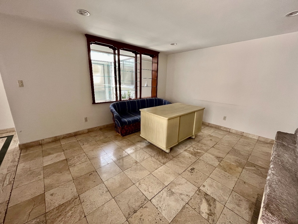 14 de 40: Area para oficina o Sala de TV