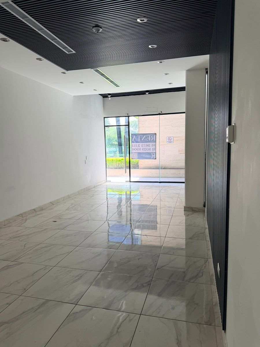 Local comercial en Del Valle, San Pedro Garza García, foto 6 de 11