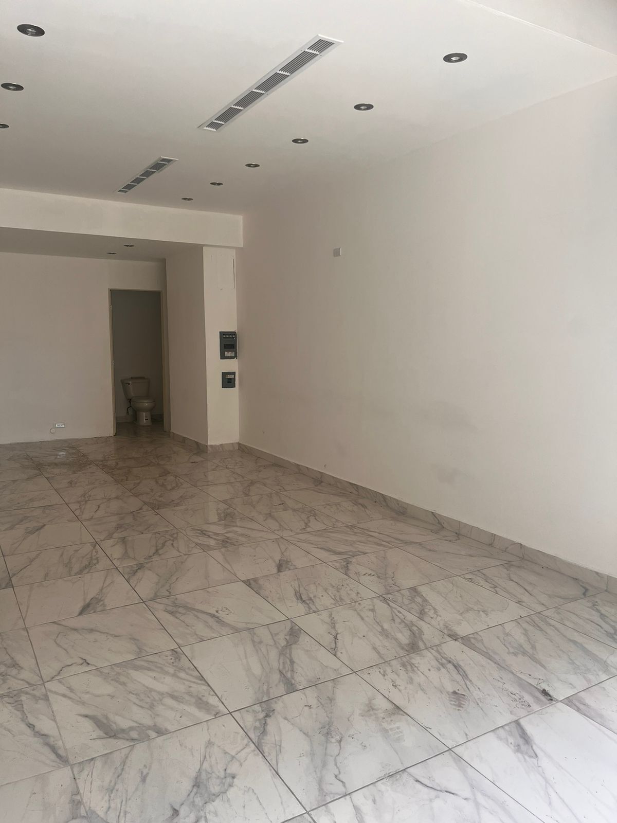 4 de 13: local comercial en renta plaza xo calzada del valle san pedr