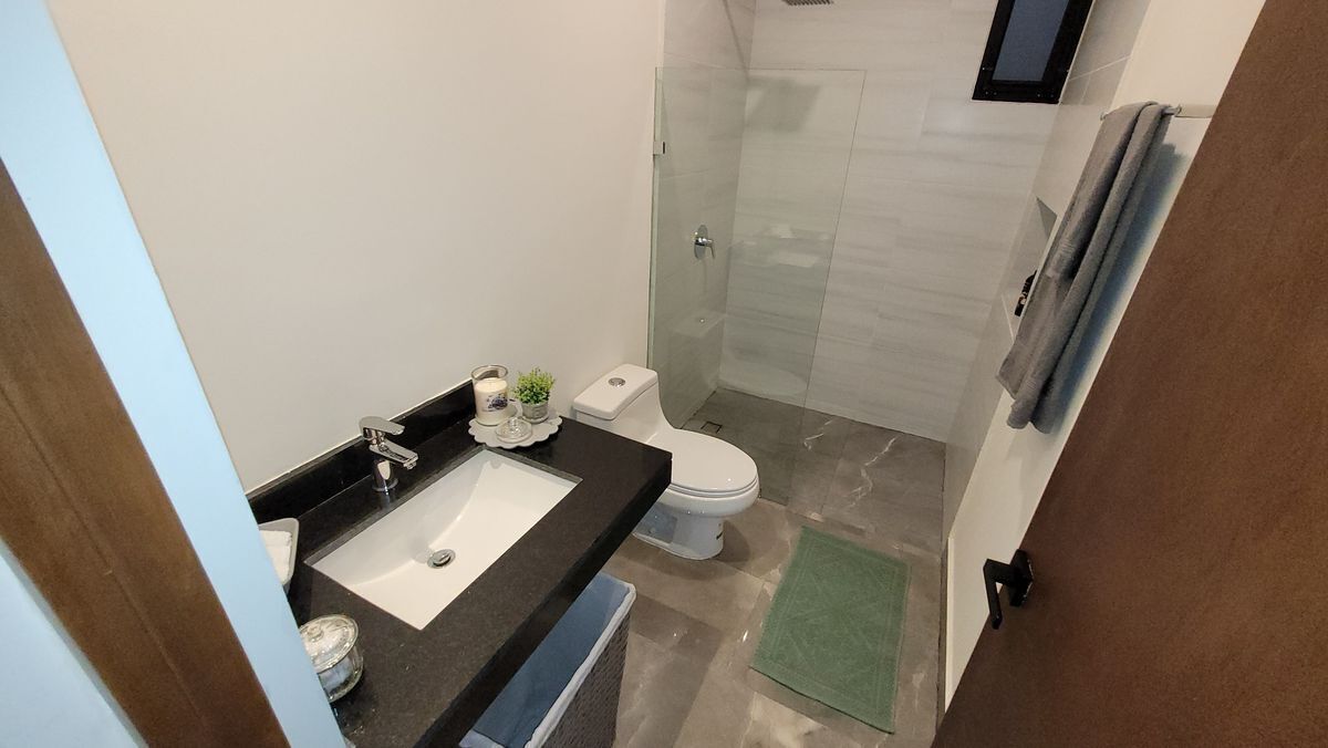 13 of 16: Baño completo