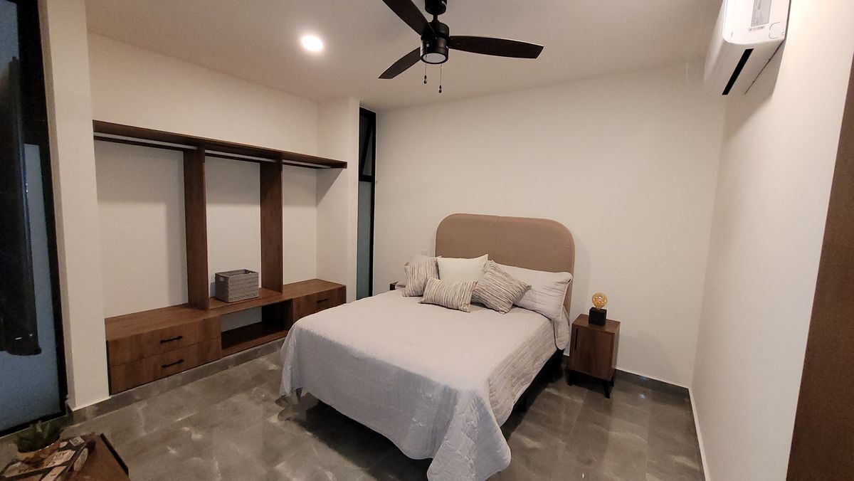 10 of 16: Habitación equipada