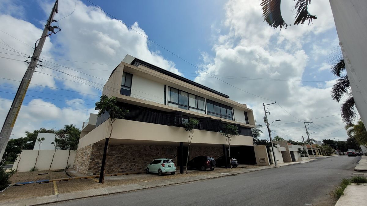 3 of 16: Vista fachada exterior