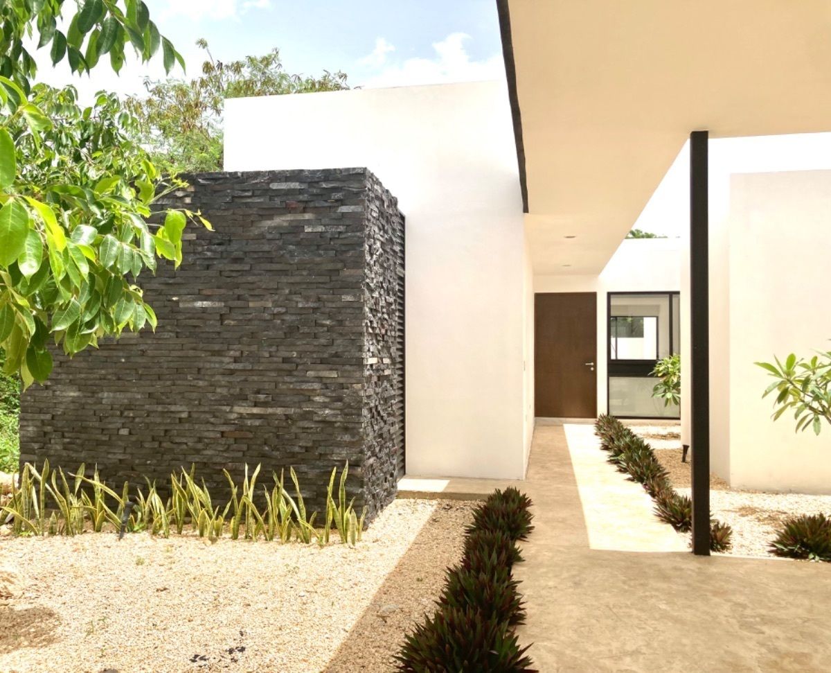 2 of 18: Entrada principal