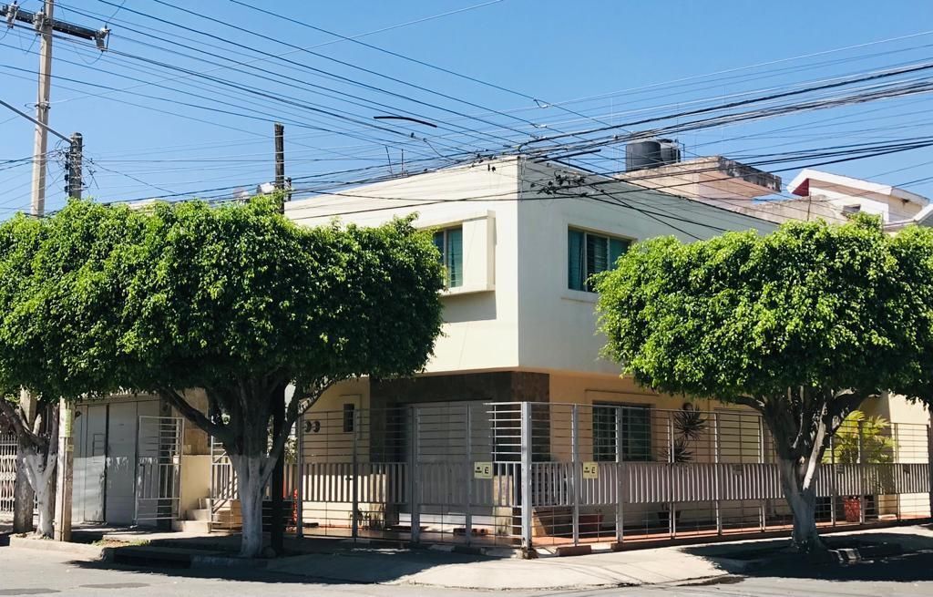 Locales comerciales en ESQUINA colonia Jardines de los Historiadores |  EasyBroker