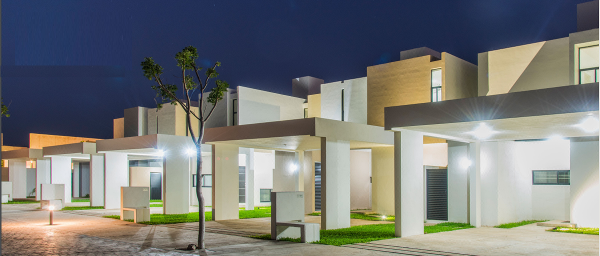 Casa en Venta de 4 Recámaras en Privada Zensia. Conkal, Mérida