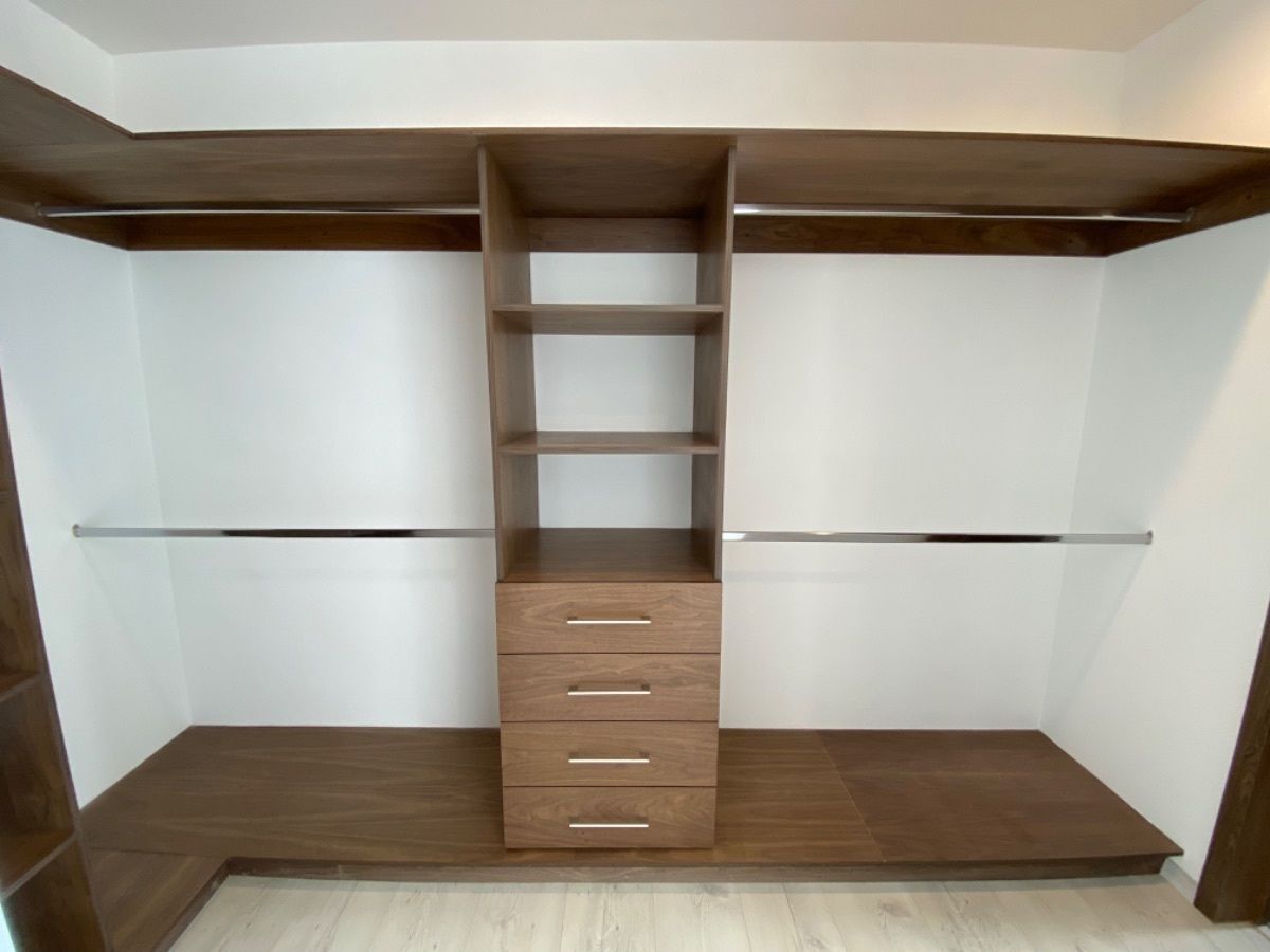 Vestidor de recámara secundaria, foto 19 de 33
