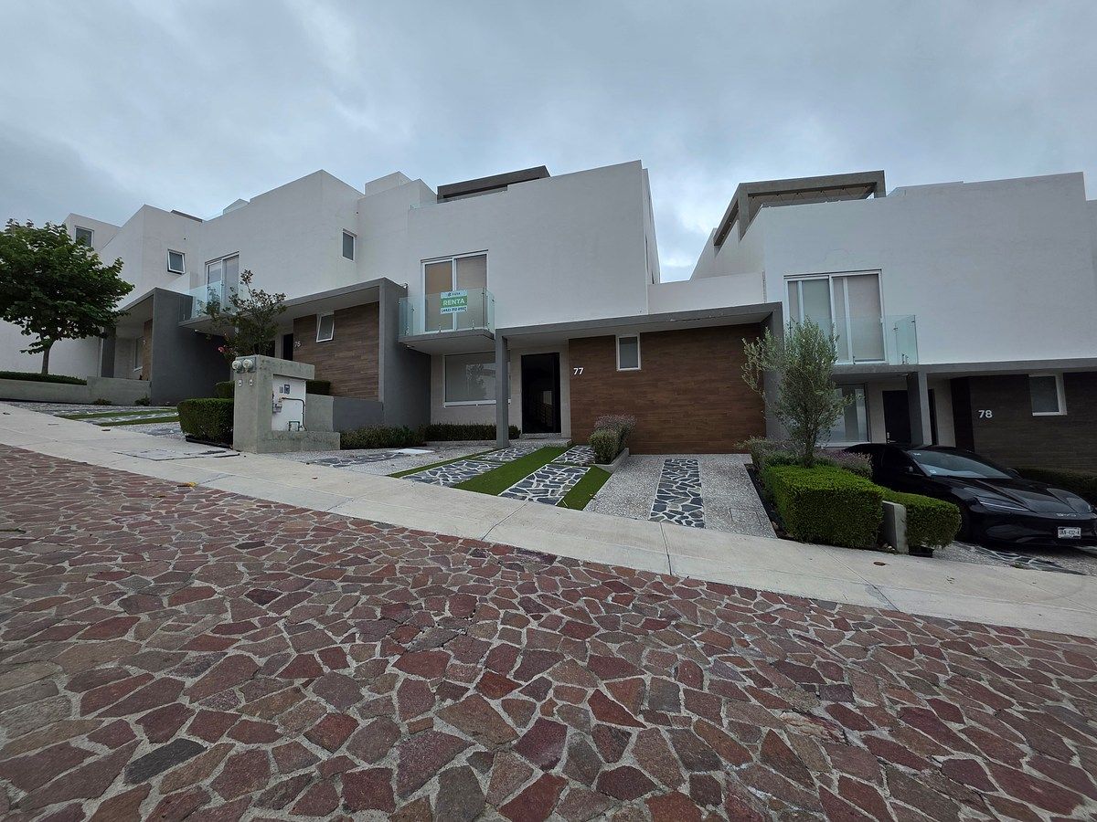 CASA EN RENTA, ZIBATA, DENTRO DE CONDOMINIO HIGH GARDENS, foto 1 de 30