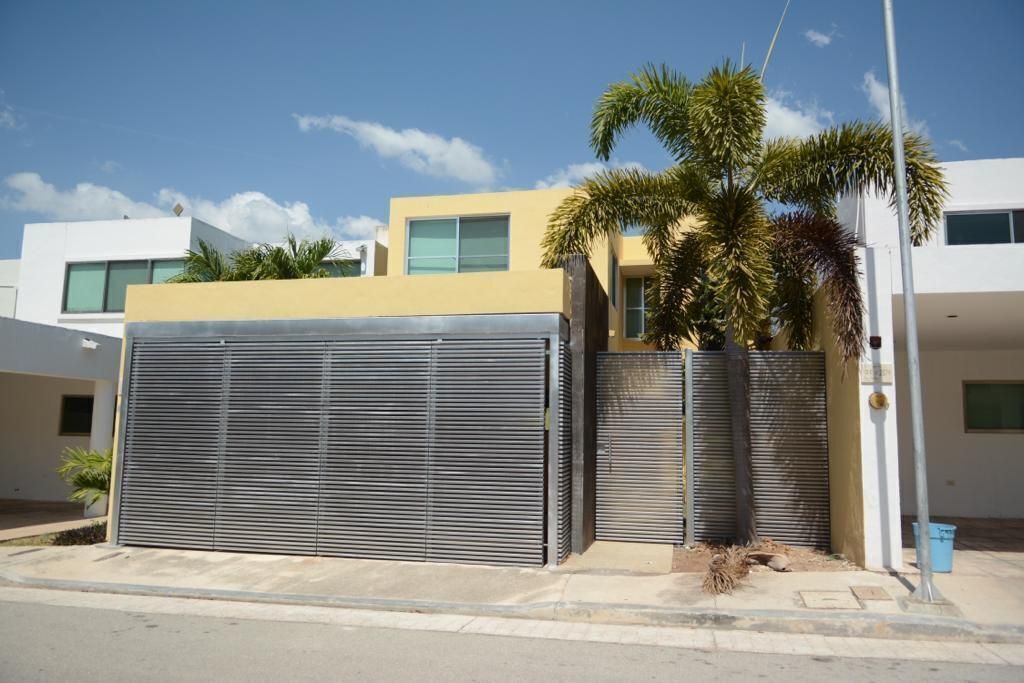 Casa en renta amueblada de 2 recamaras en San Remo Altabrisa, Mérida,  Yucatan