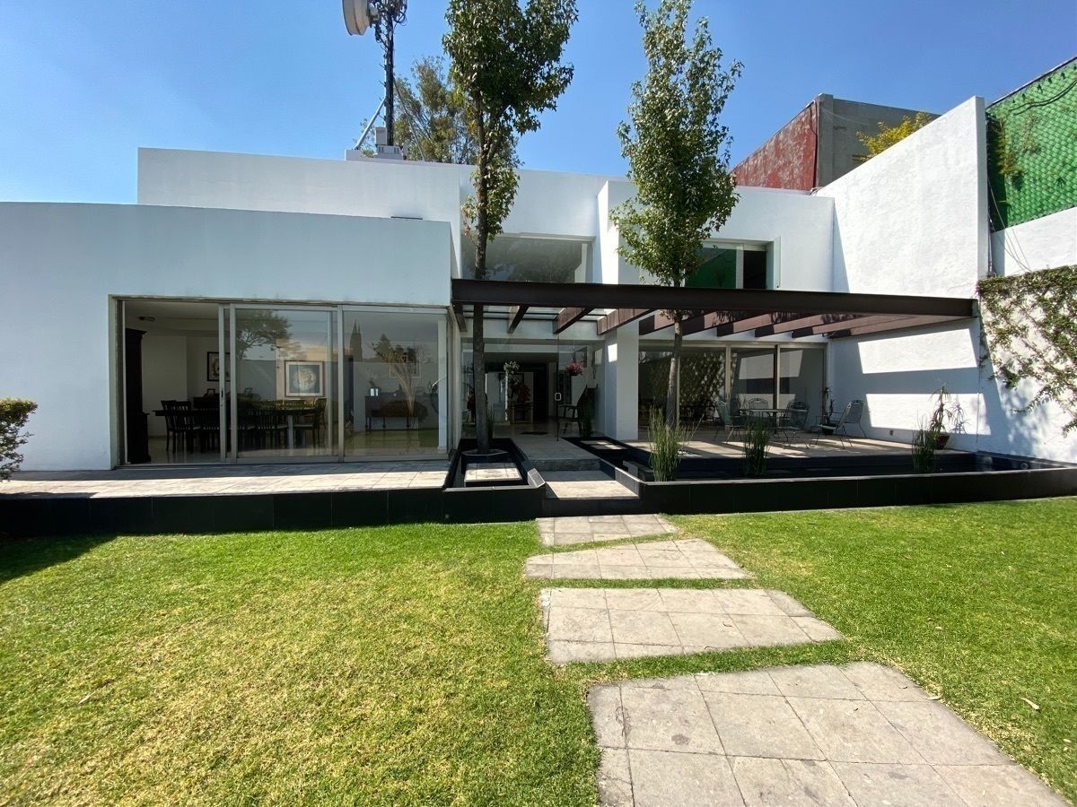 Jardines del Pedregal, Casa con jardín, en venta