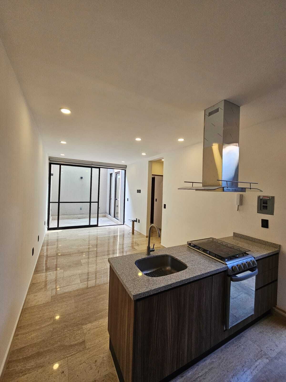 2 de 13: ESTANCIA COMEDOR