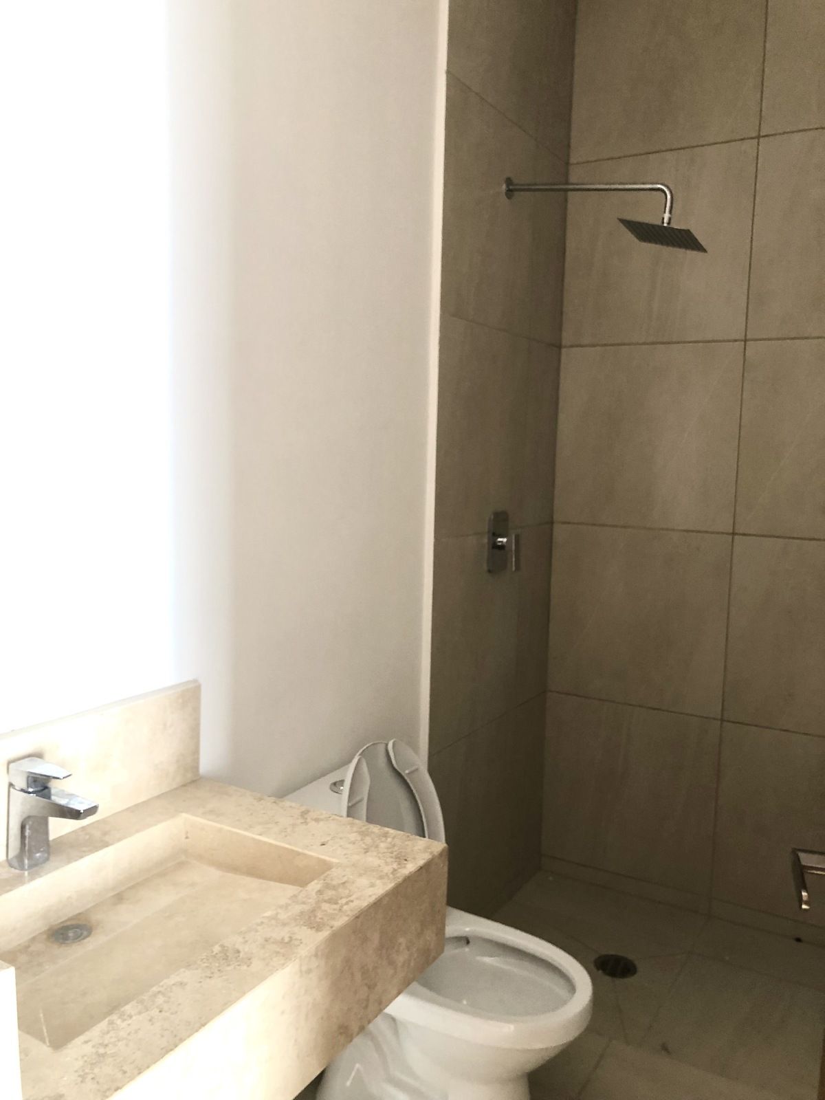 10 de 22: Bańo completo