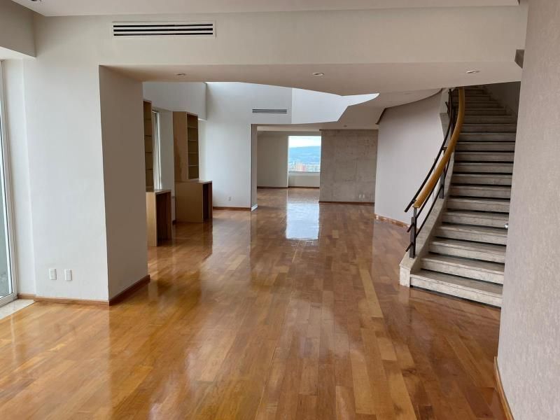 Departamento 3 Rec. en Renta en Prolongación Bosques De La Reforma | 493m² | Luxxu