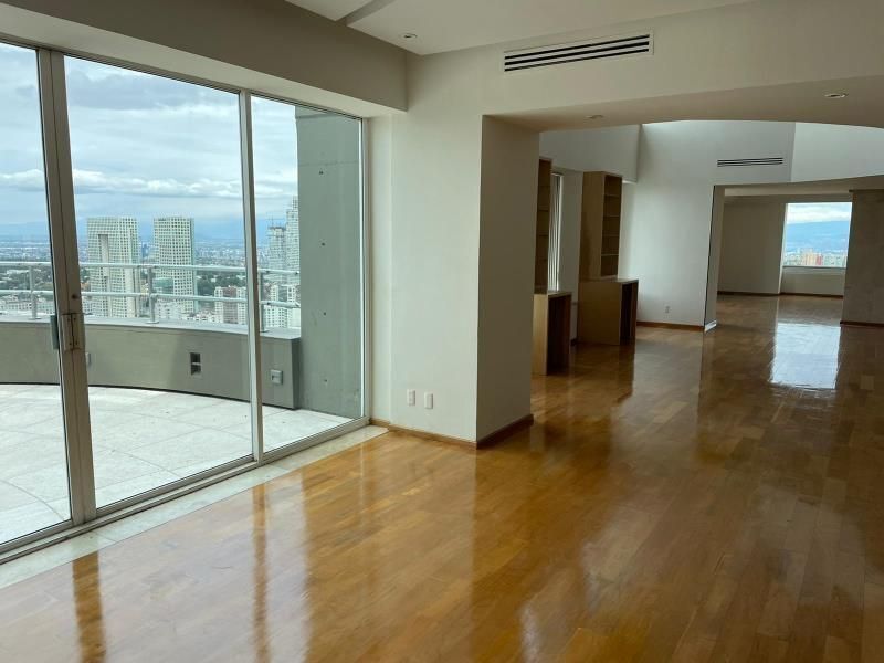 Departamento 3 Rec. en Renta en Prolongación Bosques De La Reforma | 493m² | Luxxu