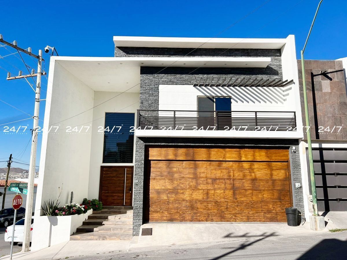 CASA TOTALMENTE EQUIPADA CON RECÁMARA EN PLANTA BAJA!