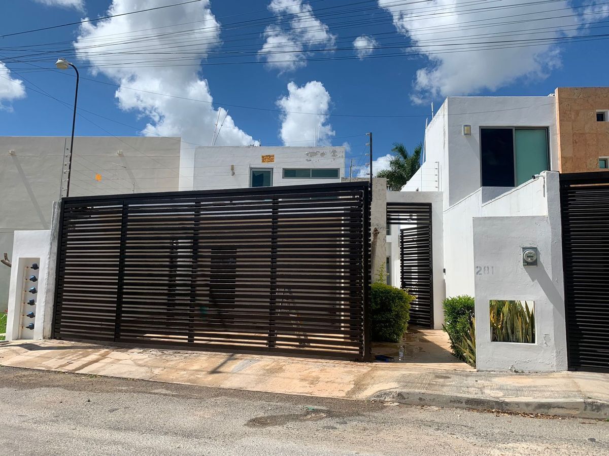 Renta de residencia amueblada Montebello 3 recamaras y alberca Mérida  Yucatán