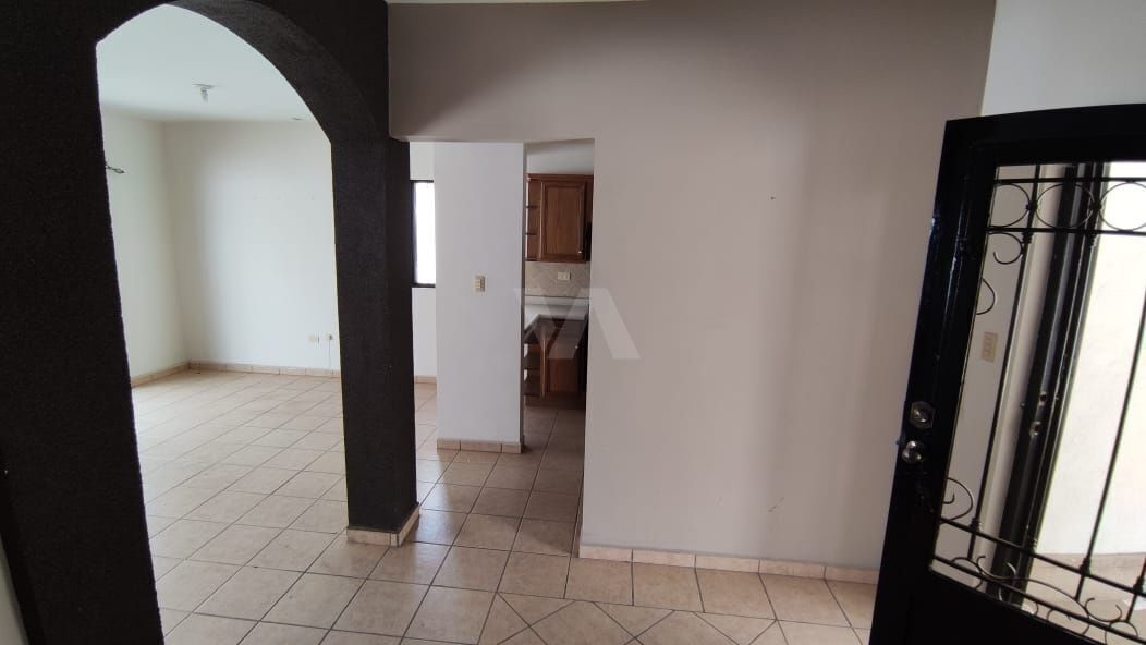 Casa en La Fuente, Saltillo, foto 2 de 21
