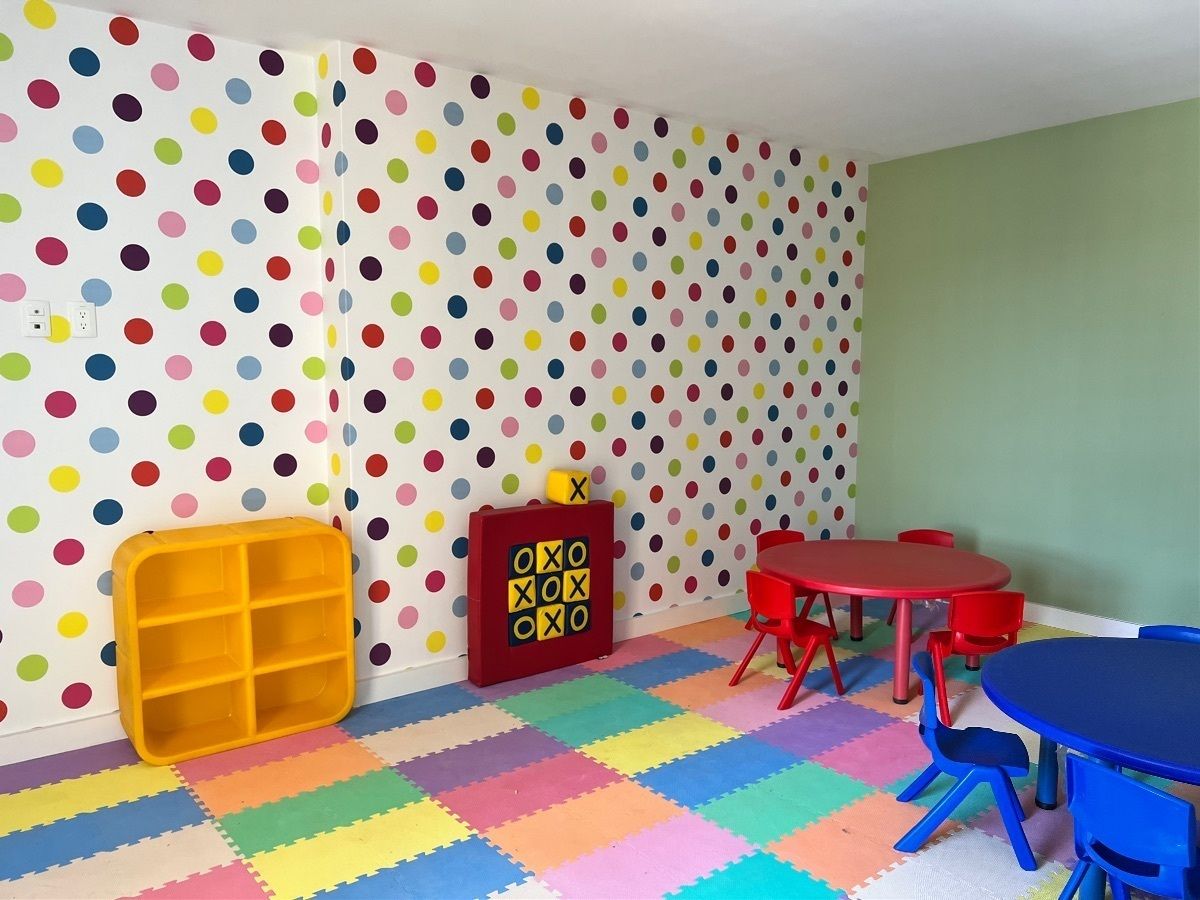 22 de 23: Área de niños con juegos