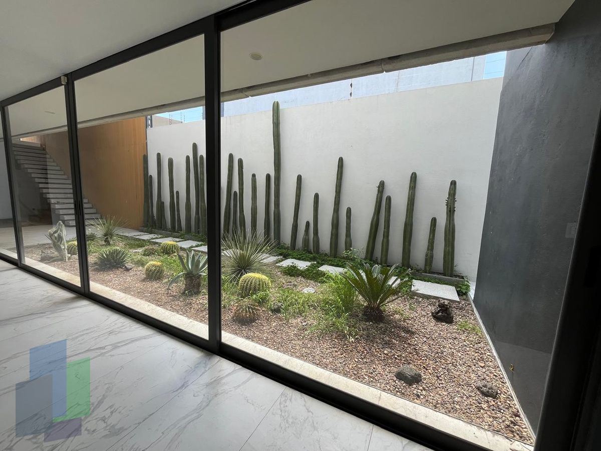 4 de 27: Jardín de bajo mantenimiento