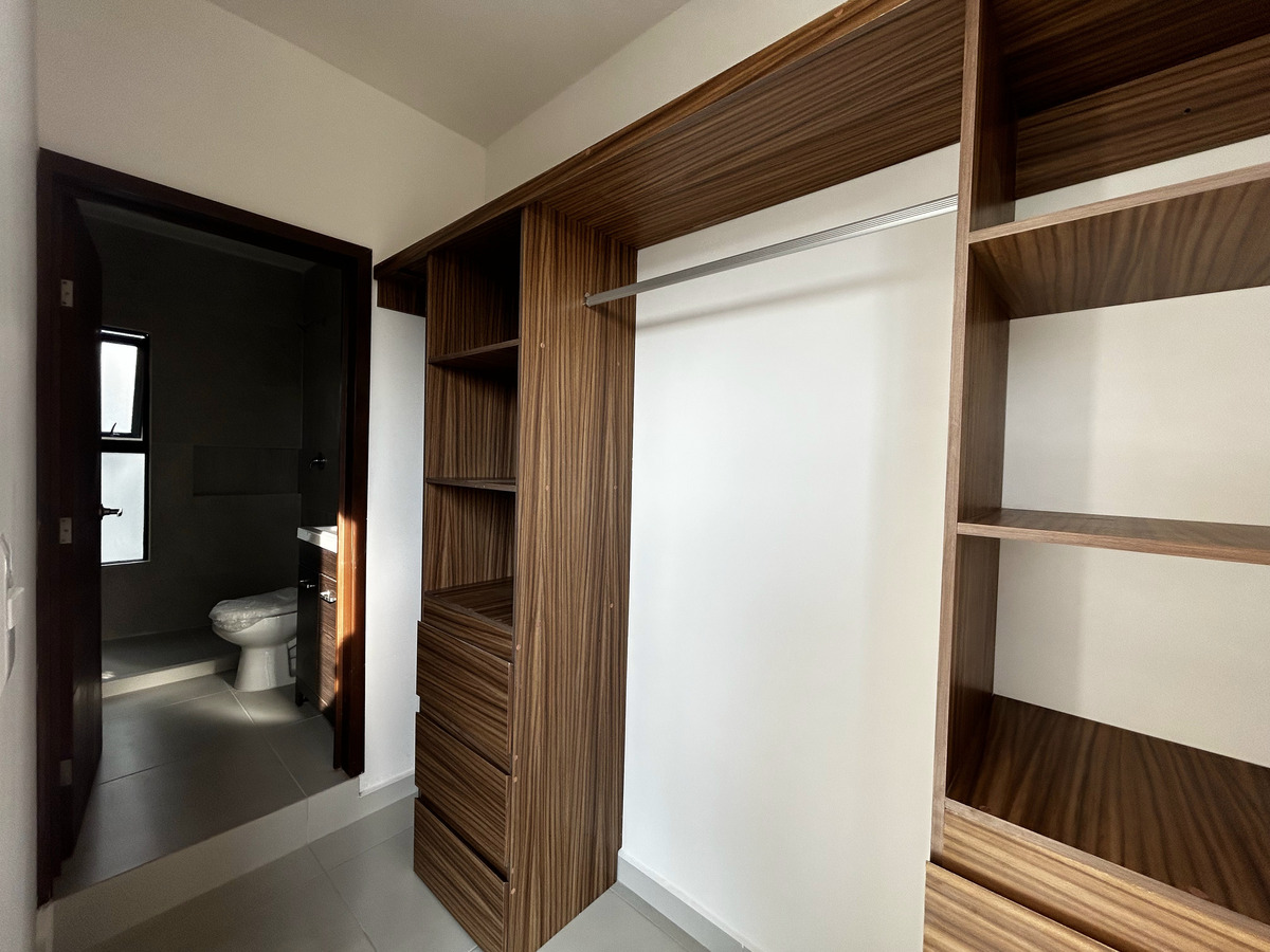 walk n closet y baño completo en recamara principal