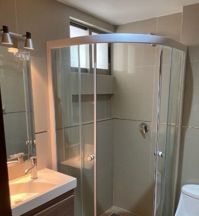 8 of 10: Baño