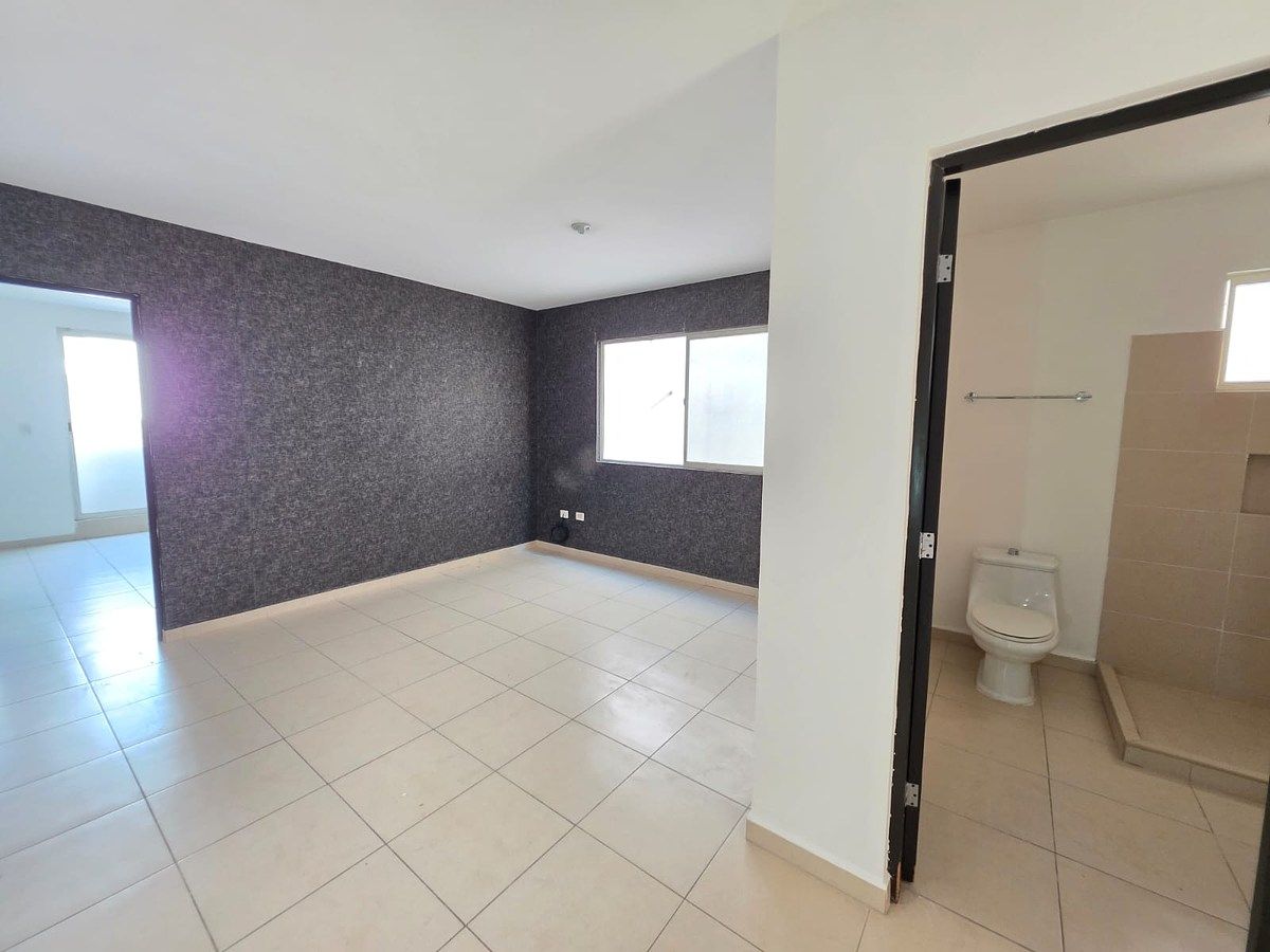 26 of 49: 2DO PISO CON ESTANCIA Y TAPIZ, 3 RECAMARAS