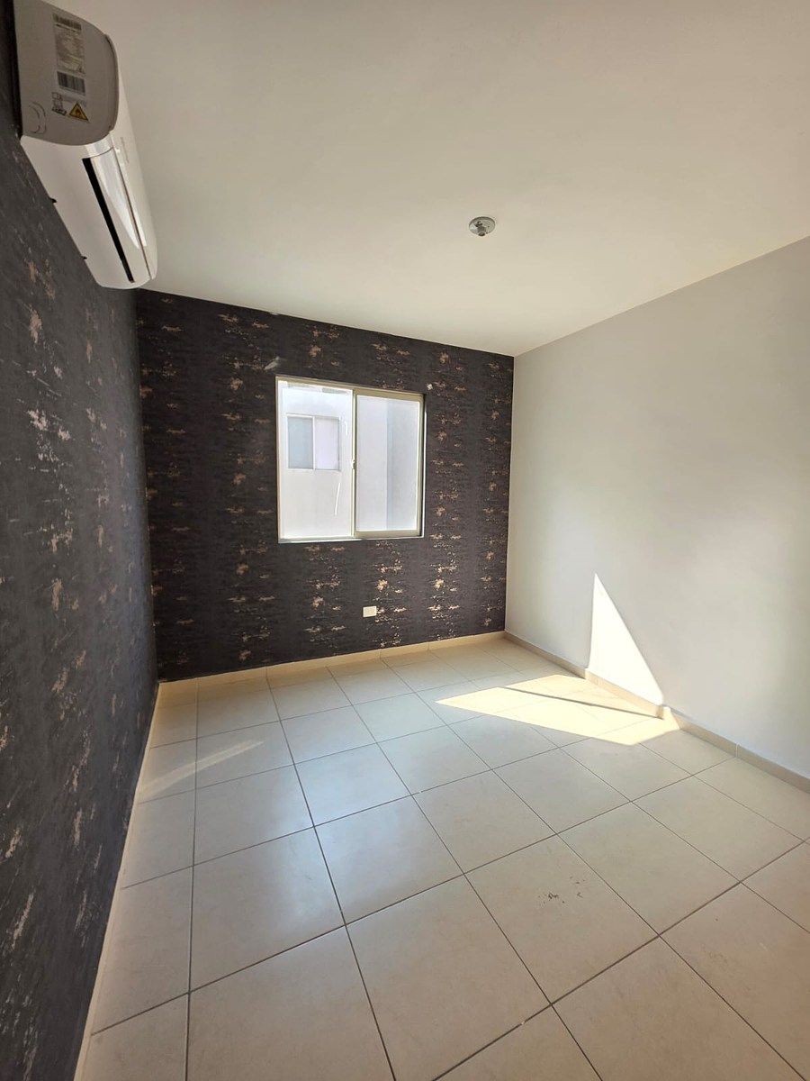 39 of 49: REC SECUNDARIA #2 CON CLOSET, CLIMA Y TAPIZ