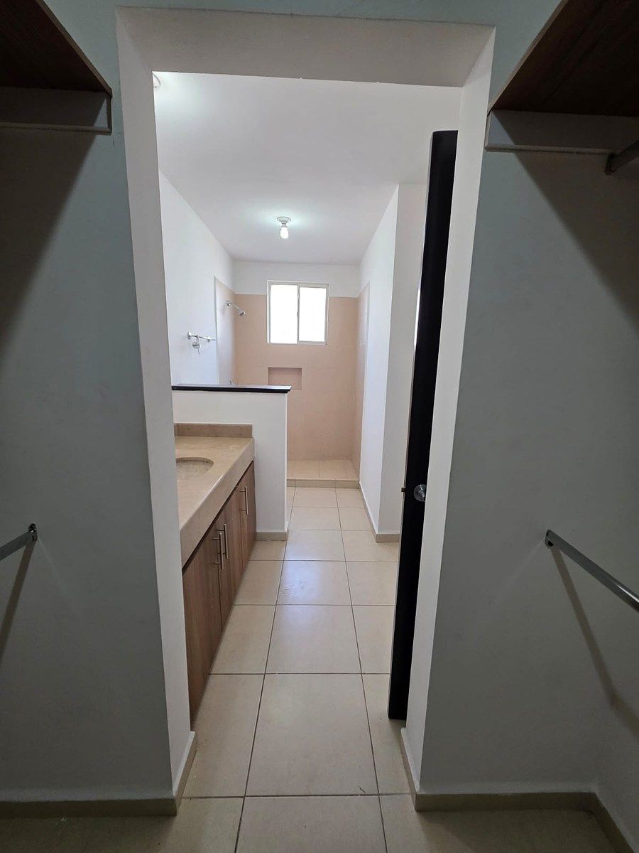 34 of 49: REC PRINCIPAL CON BAÑO VESTIDOR