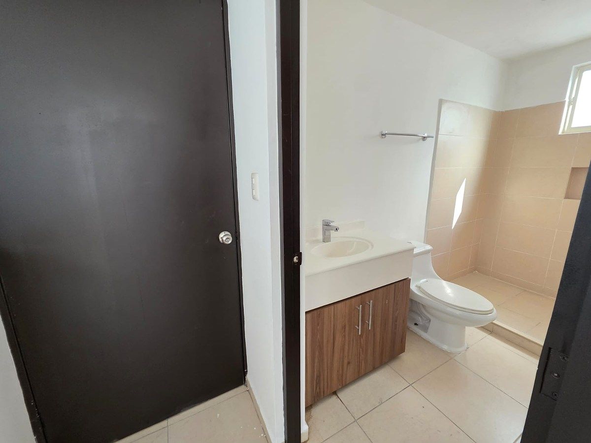 43 of 49: 3ER PISO PATIO INTERNO