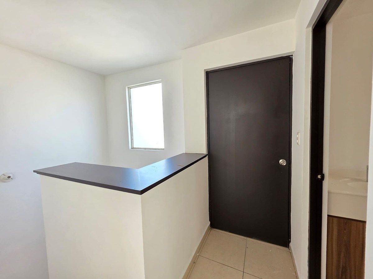 40 of 49: 3ER PISO SALIDA A TERRAZA