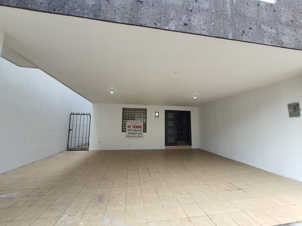 3 of 49: COCHERA TECHADA DOBLE