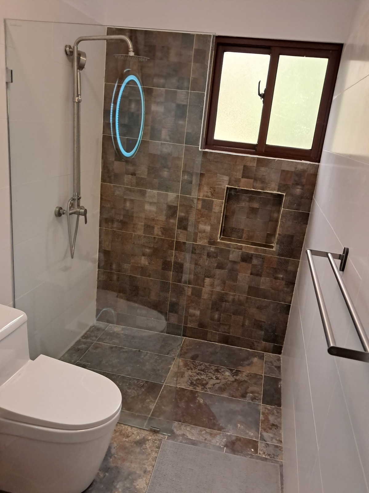 29 de 29: Baño principal