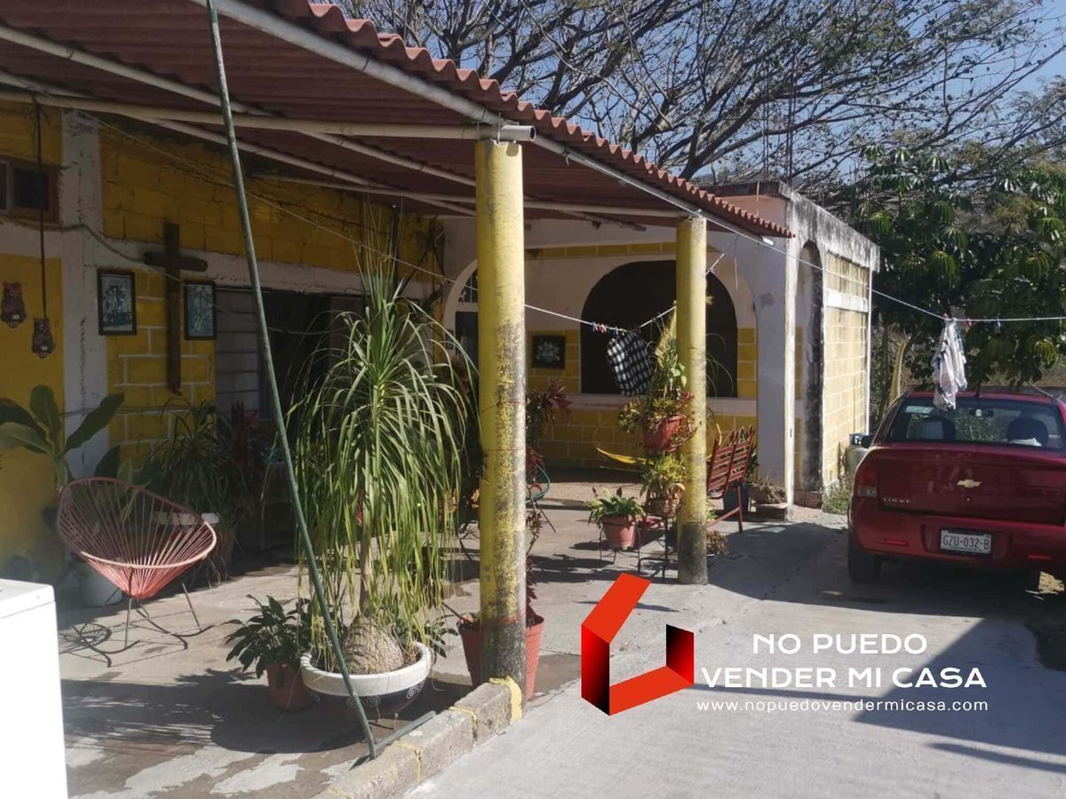 CASA EN ALPUYECA, COL. CUAXCOMAC, XOCHITEPEC MORELOS.