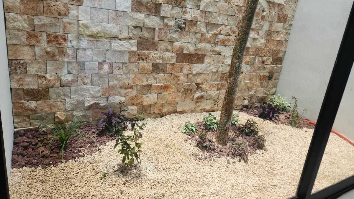 7 de 36: Jardín Interior