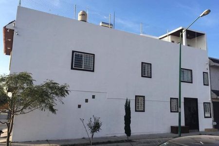 Casa en renta en la colonia Jardines de Celaya, Jetima FEP | EasyBroker