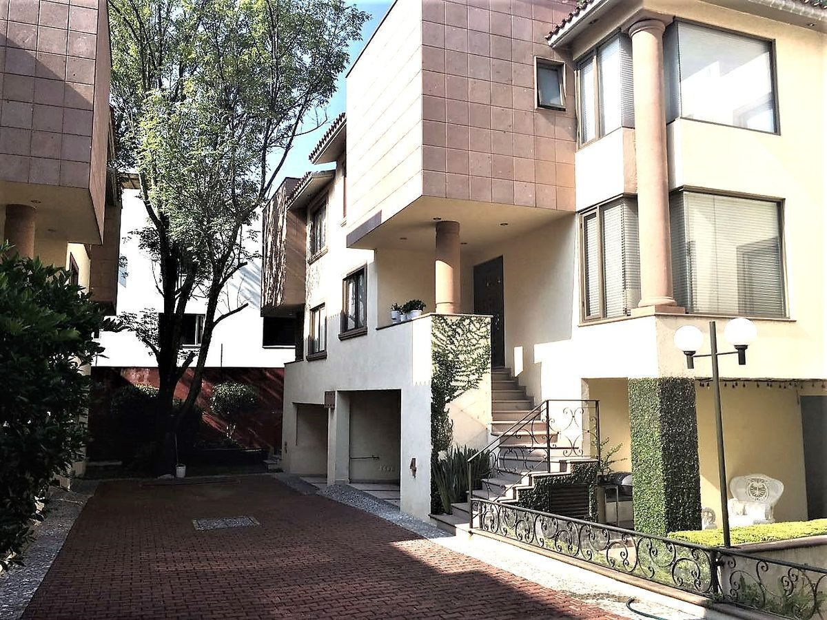 VENTA CASA EN CONDOMINIO EN LAS ÁGUILAS