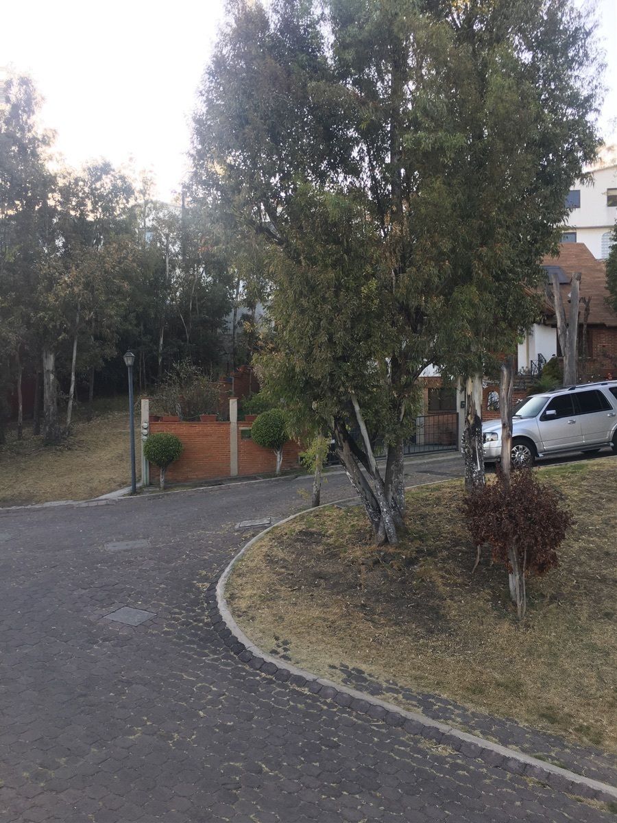 Doble vigilancia , dentro de linda privada