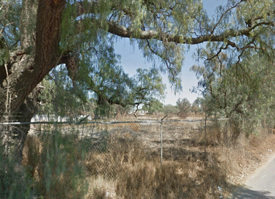 5 of 10: Frente del terreno