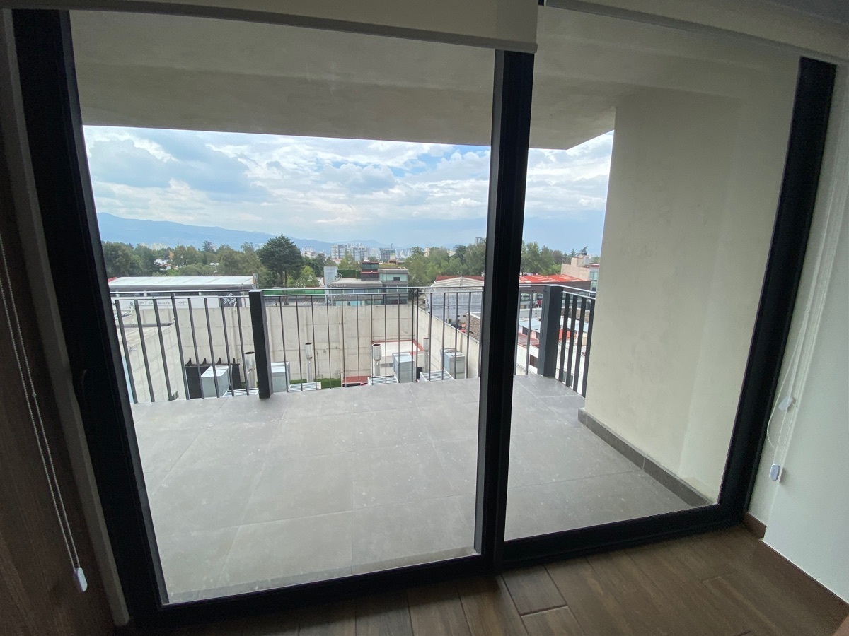 9 of 47: Ventanales de sala comedor