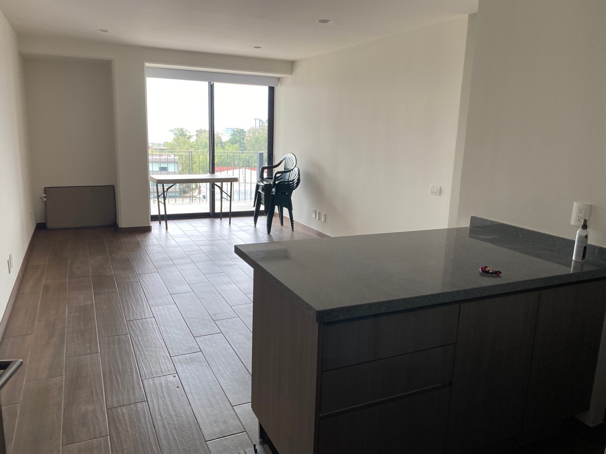 20 of 47: Barra desayunadora