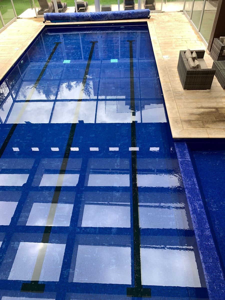 18 de 18: Alberca techada