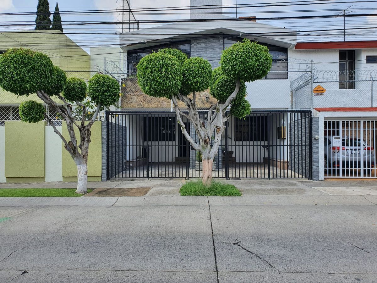 Casa en venta en Barlovento, Bosques de la victoria, Guadalajara, Jalisco Casas y Terrenos