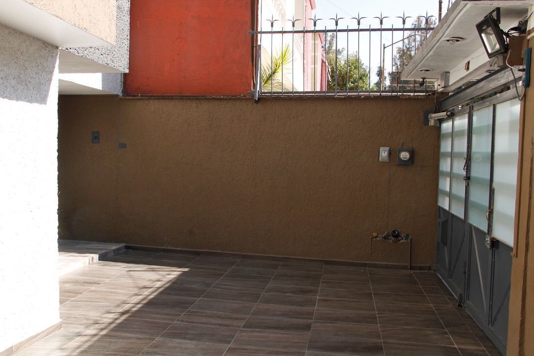 4 de 38