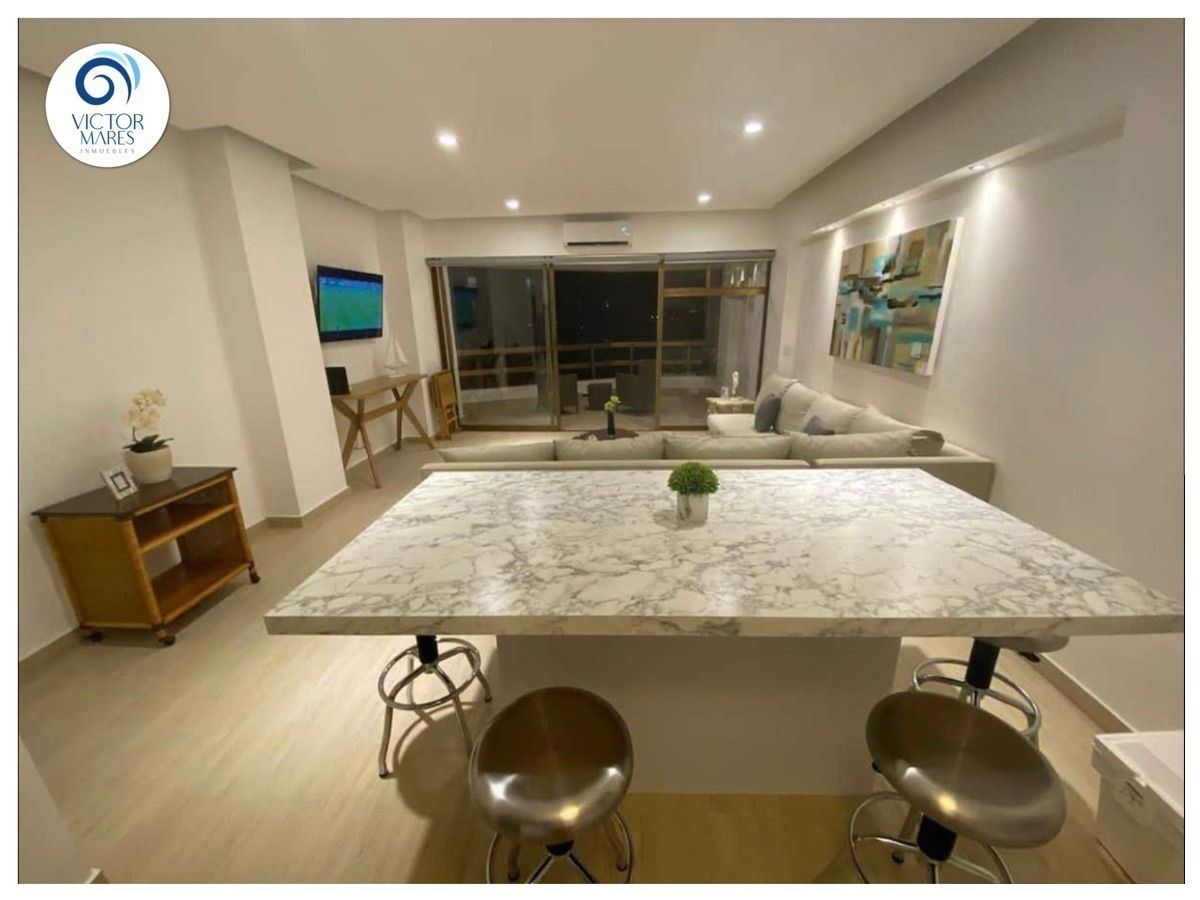 19 de 32: Vista desde la cocina 