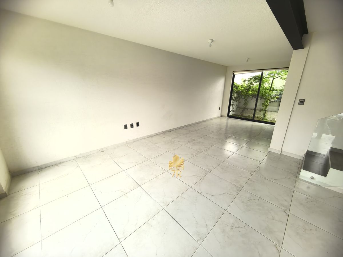 3 de 25: Sala comedor