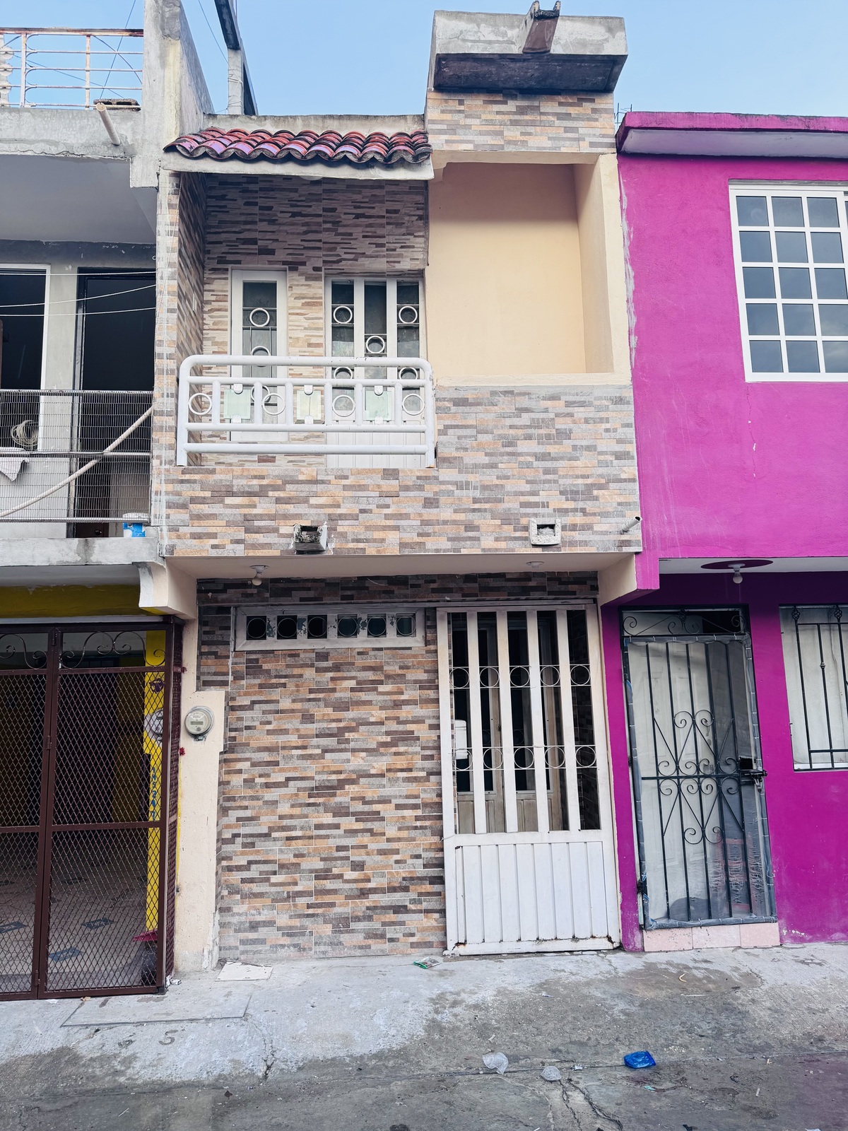 2 de 8: Fachada